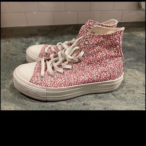 Converse size 8 women’s